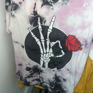 Cool rose T shirt